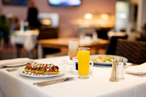 Continental Breakfast (7am - 9am Daily)